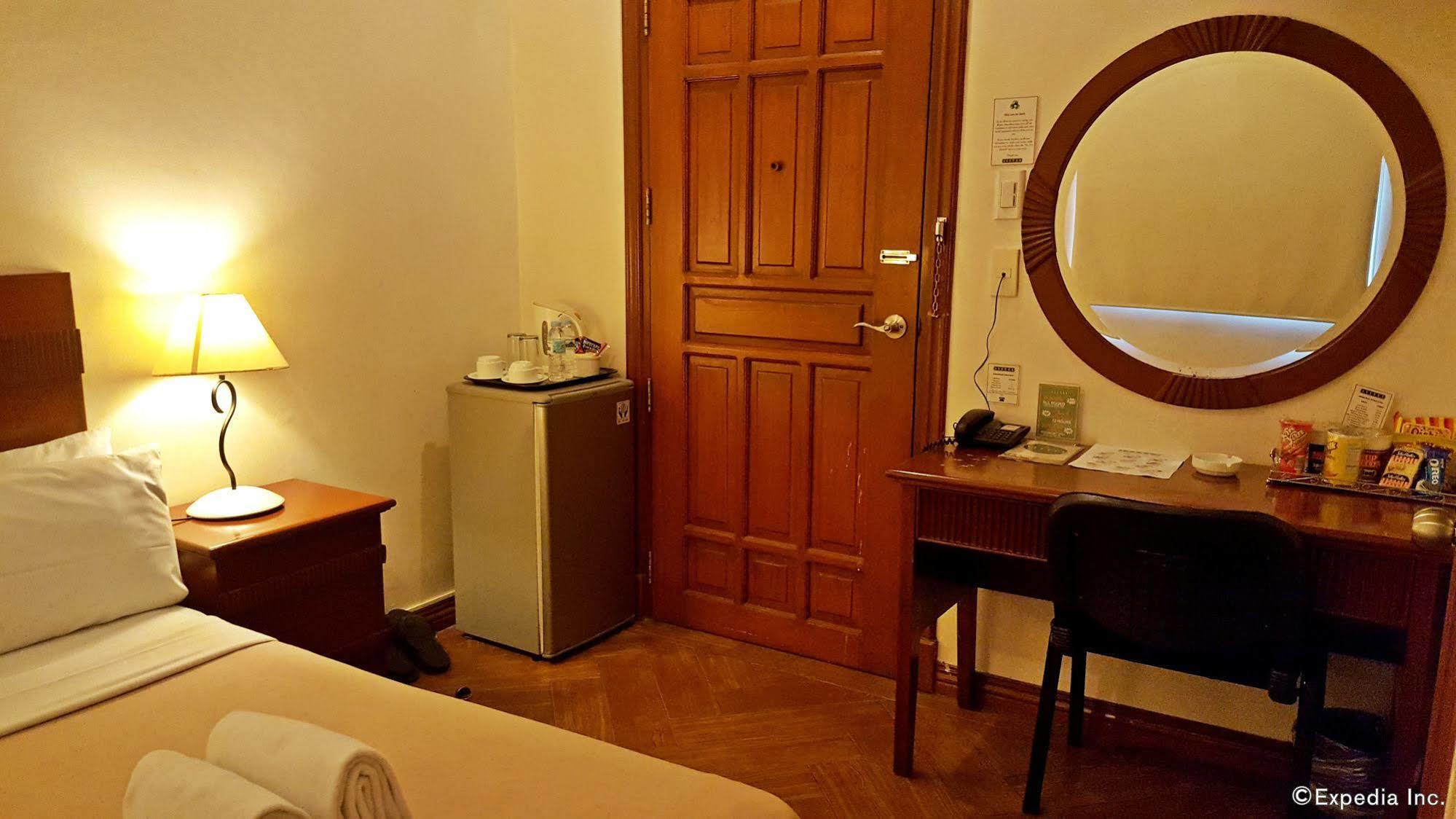 Avitel Hotel Makati City Ngoại thất bức ảnh