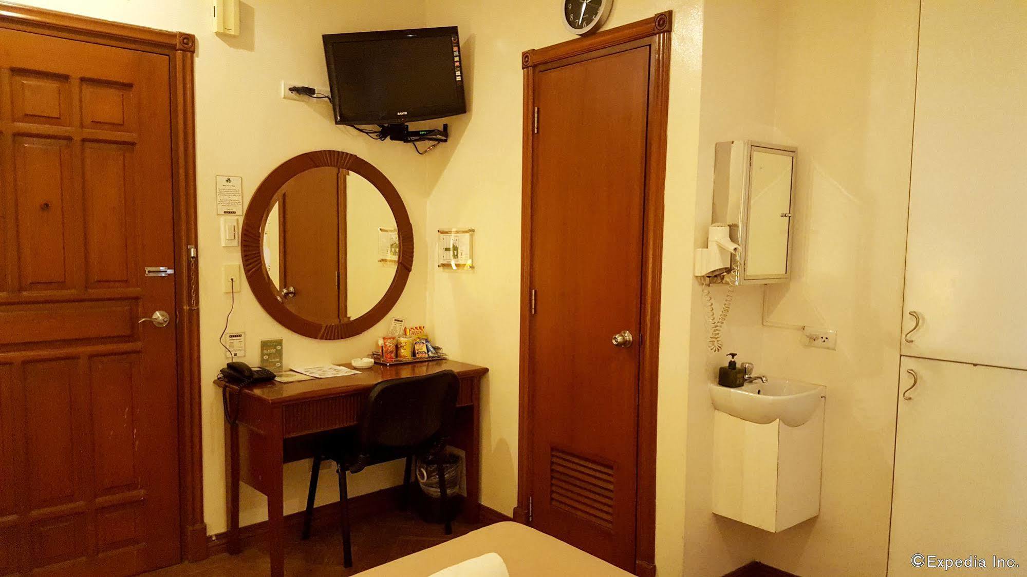 Avitel Hotel Makati City Ngoại thất bức ảnh