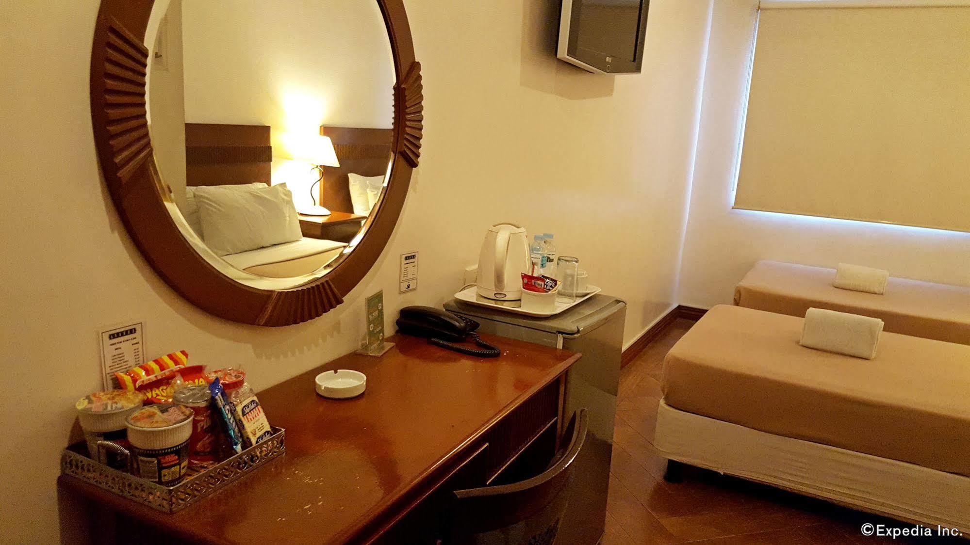 Avitel Hotel Makati City Ngoại thất bức ảnh