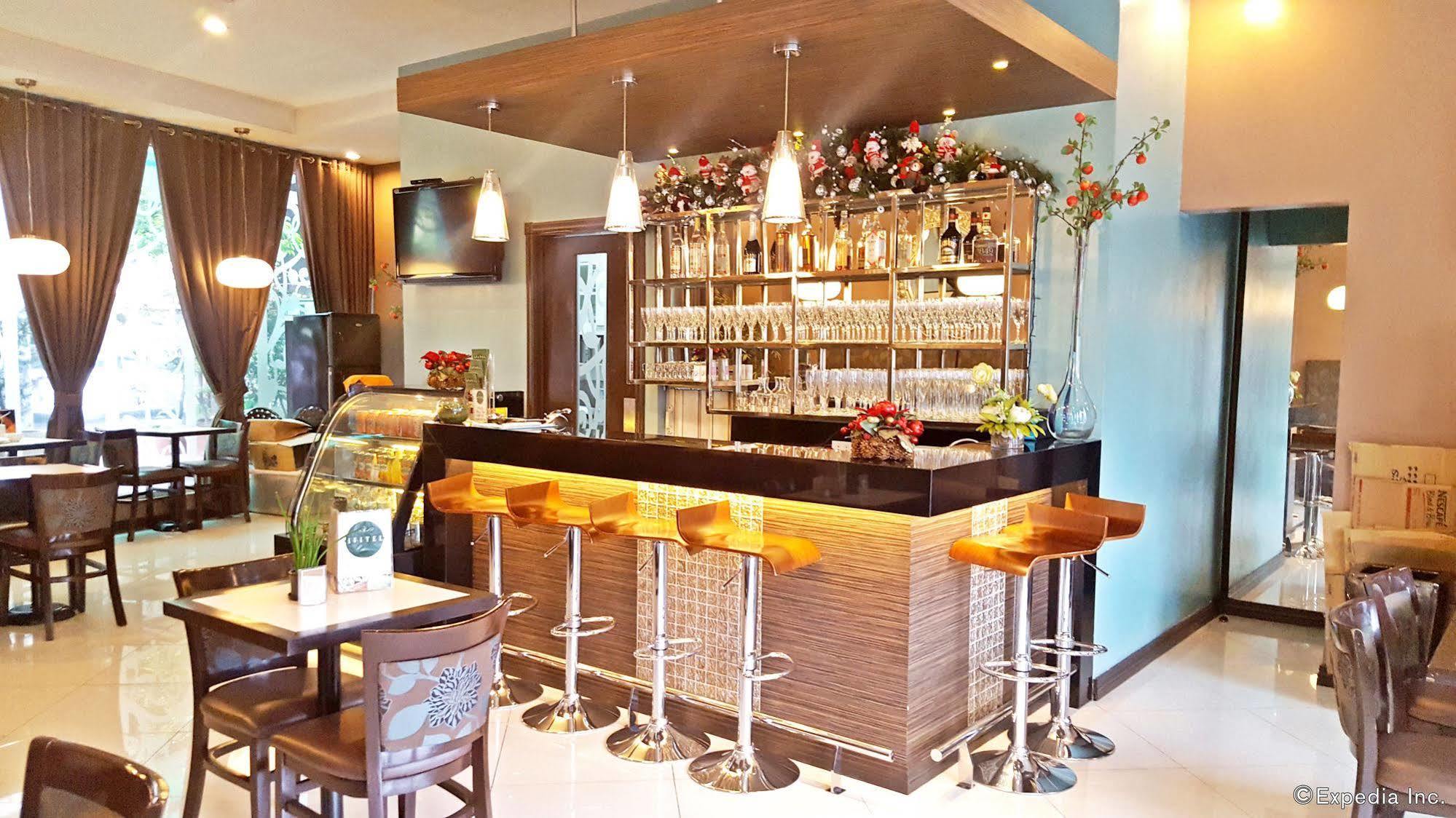 Avitel Hotel Makati City Ngoại thất bức ảnh